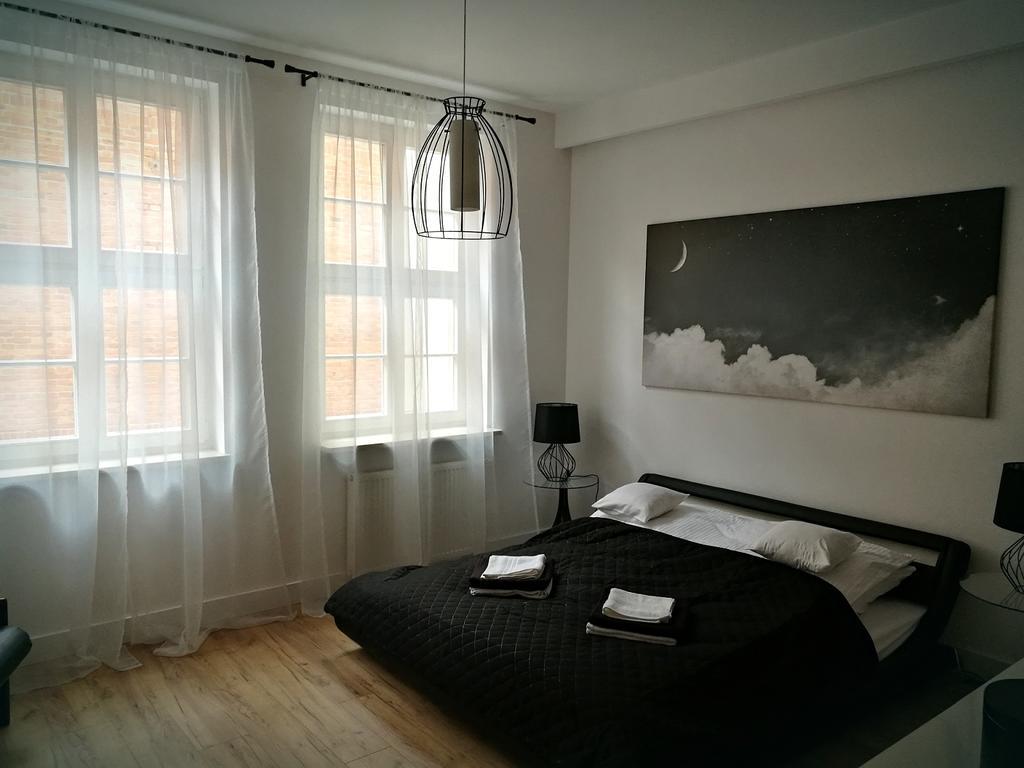 פוזנן Black&White Apartment- Wierzbowa 5 מראה חיצוני תמונה