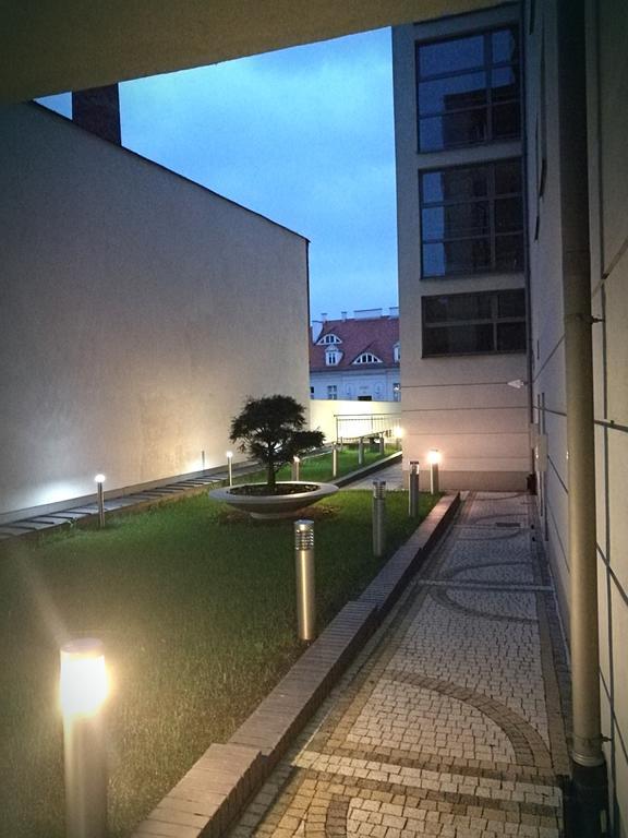 פוזנן Black&White Apartment- Wierzbowa 5 מראה חיצוני תמונה