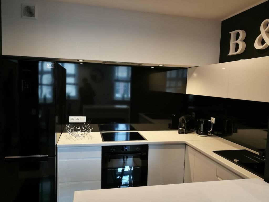 פוזנן Black&White Apartment- Wierzbowa 5 מראה חיצוני תמונה
