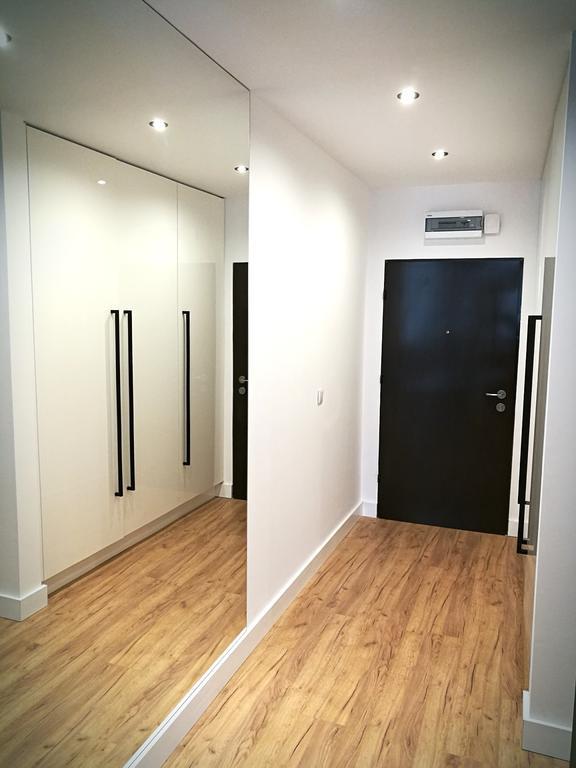 פוזנן Black&White Apartment- Wierzbowa 5 מראה חיצוני תמונה