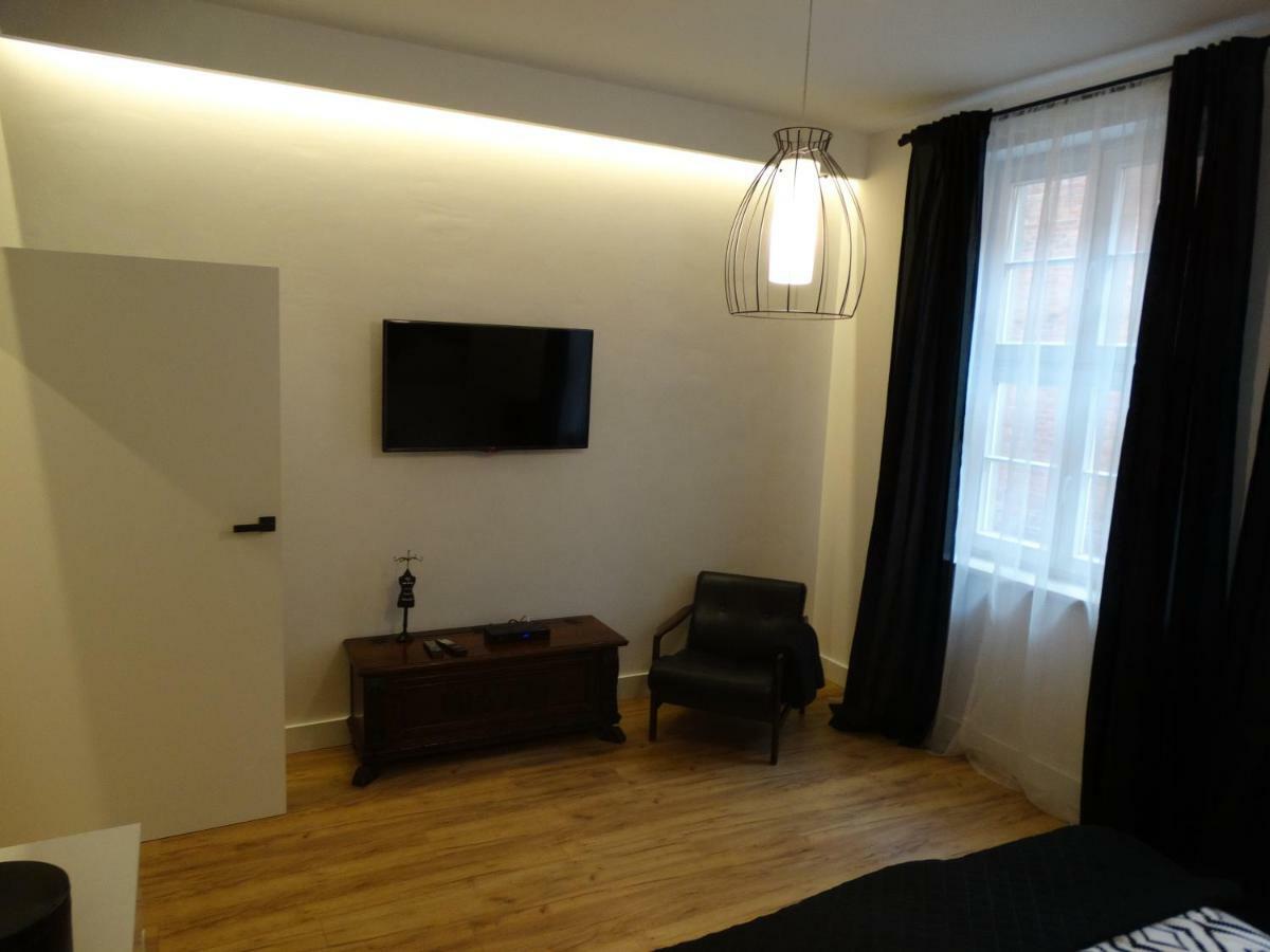 פוזנן Black&White Apartment- Wierzbowa 5 מראה חיצוני תמונה
