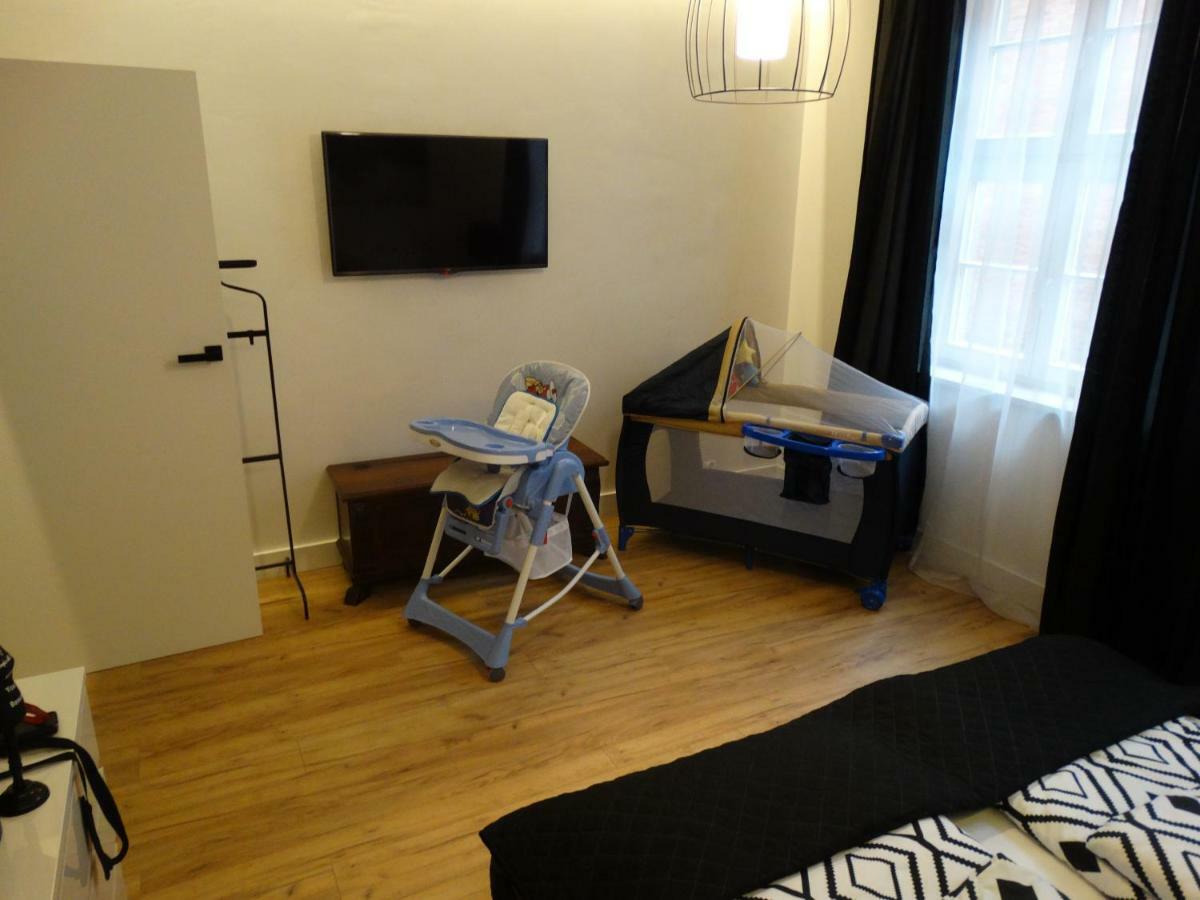 פוזנן Black&White Apartment- Wierzbowa 5 מראה חיצוני תמונה
