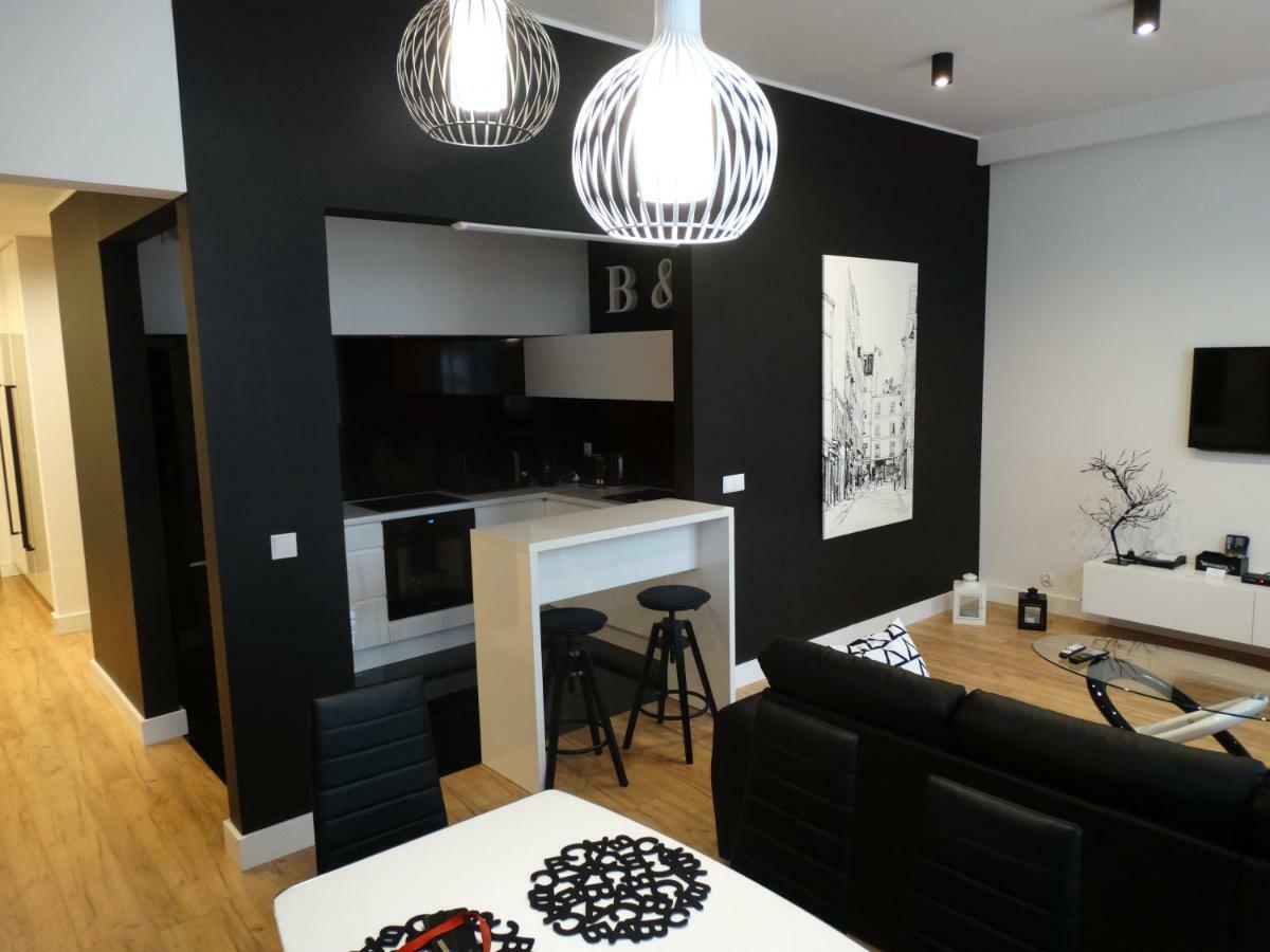 פוזנן Black&White Apartment- Wierzbowa 5 מראה חיצוני תמונה