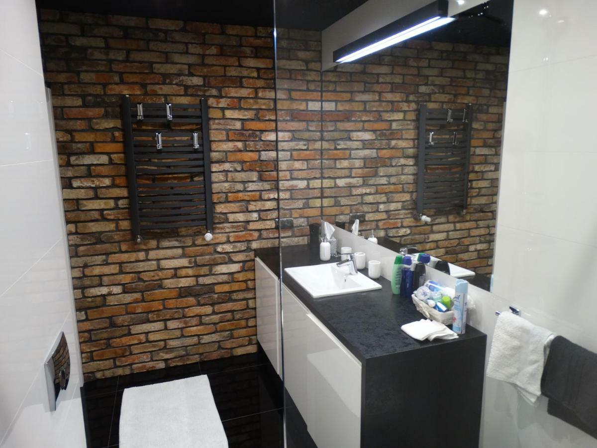 פוזנן Black&White Apartment- Wierzbowa 5 מראה חיצוני תמונה